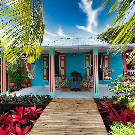 L'Incroyable Maison De Mamie Mechant Saint Philippe Bagian luar foto